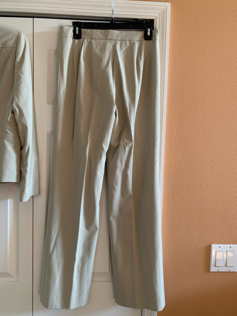 Tahari ASL Tan Two-Piece Pant Suit - Picture 7 of 13